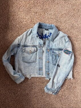 Hype & Vice Florida Gators Cropped Denim Jacket - L